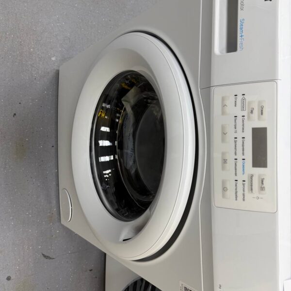 Стиральная машина узкая Haier HW60-BP12919A