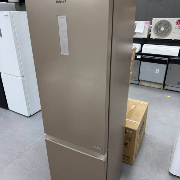 Холодильник Hotpoint HT 9201I BZ O3